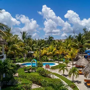 Puerto Front Isla Holbox